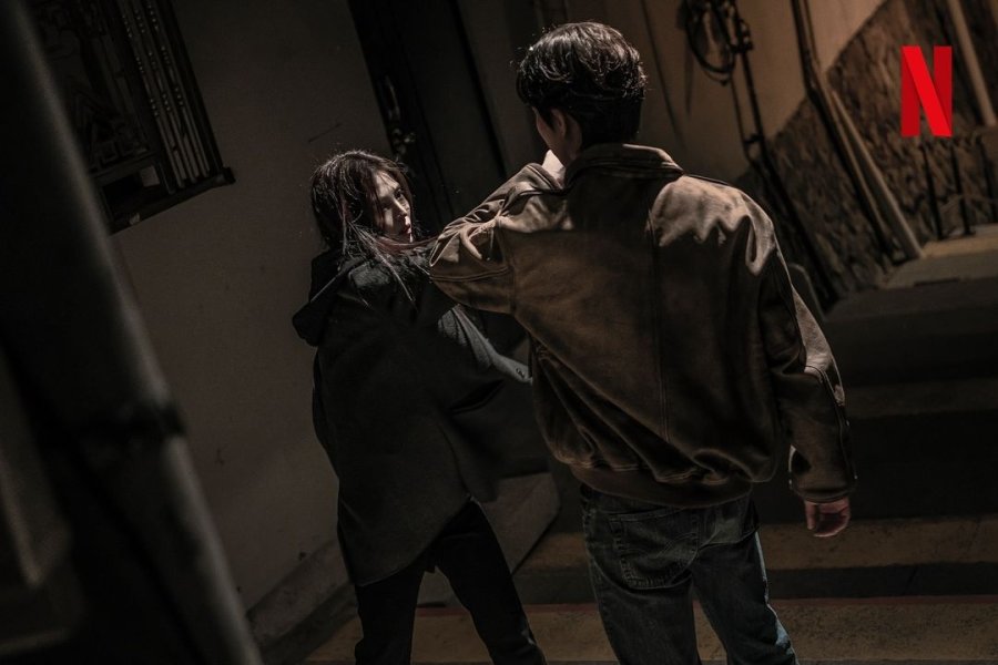 GYEONGSEONG CREATURE (SEASON 2) 1
