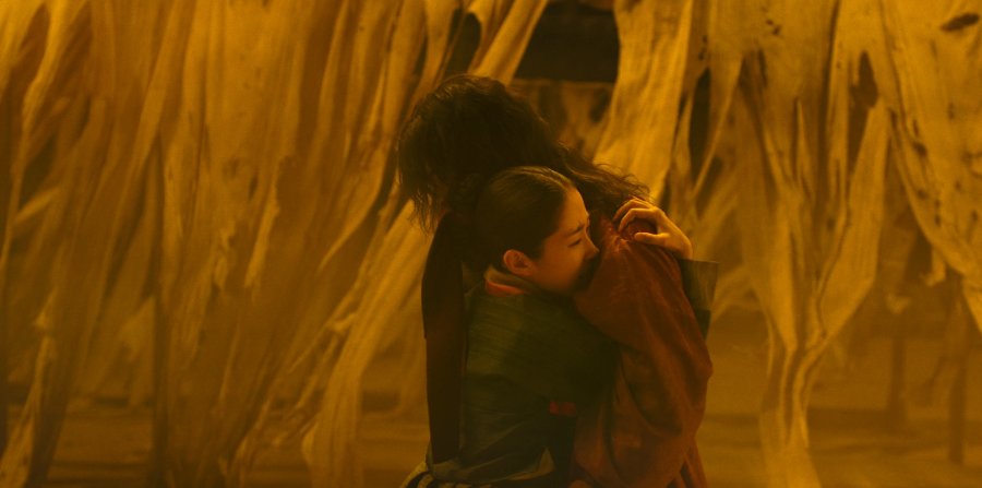 THE EAST PALACE - TV - Image 3